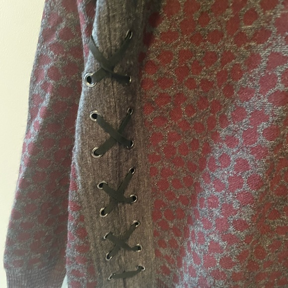 Gabby Isabella sweater - Picture 4 of 10